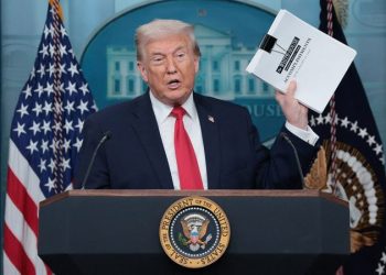 Trump appears at White House briefing one year after inauguration